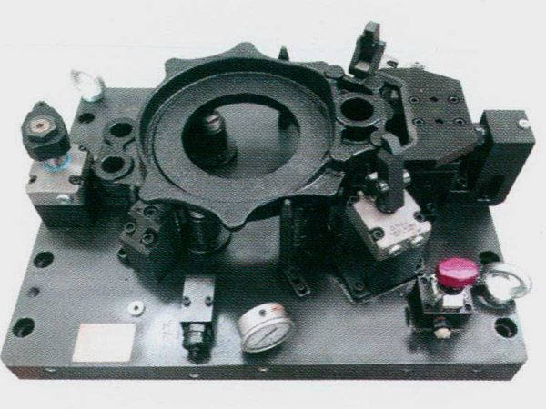 製(zhi)動器(qi)底闆液壓裌(jia)具(ju)